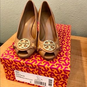 EUC Tory Burch Wedges